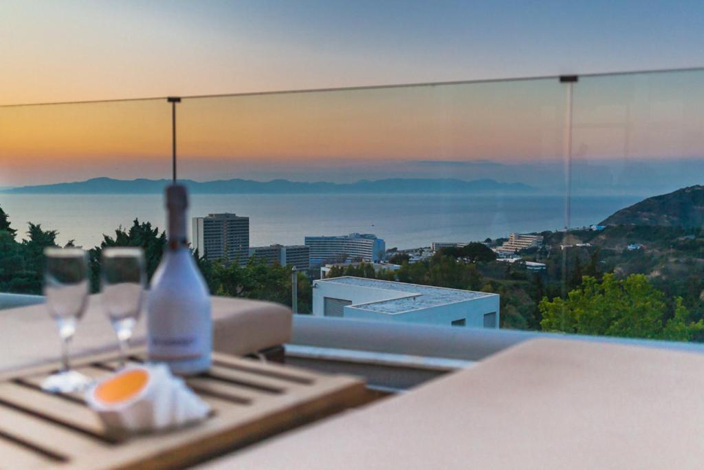 דירות איקסיה Flyviewflatsblue Privatehottub With Seaview מראה חיצוני תמונה